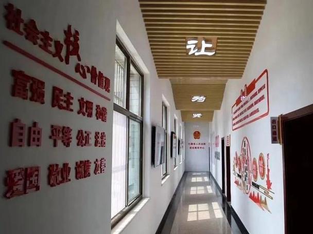 以真诚听民声 以创意传法理——立足服务与创意服务的时代答卷